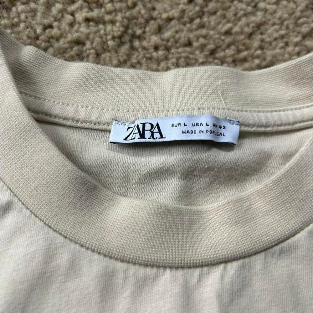 Zara Cream "I Stare at You" cream tee - Picture 3 of 4